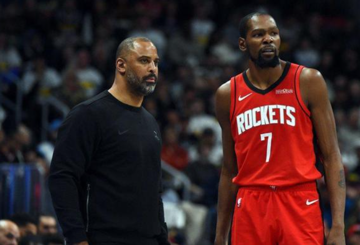 火箭大逆转！杜兰特天神下凡轰39分，申京6犯离场，戈贝尔10罚2中